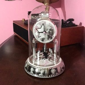 Vintage Marilyn Monroe Anniversary Clock